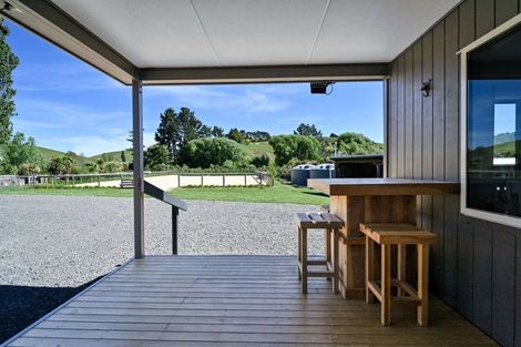 Photo of property in 2080 Elsthorpe Road, Elsthorpe, Havelock North, 4295