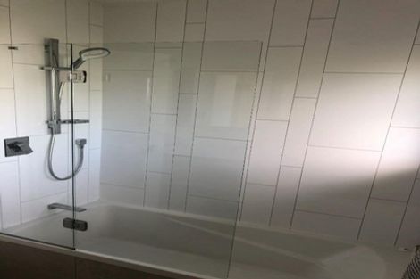 Photo of property in 1/70 Beresford Street, Bayswater, Auckland, 0622