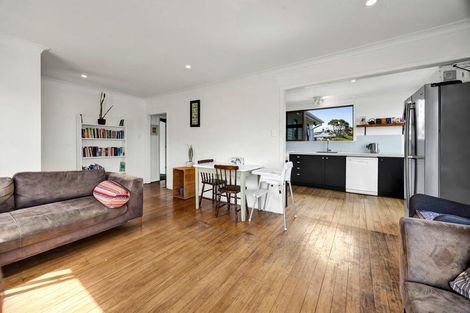 Photo of property in 158b Tukapa Street, Westown, New Plymouth, 4310