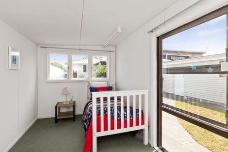 Photo of property in 19 Shrimpton Road, Haumoana, 4102