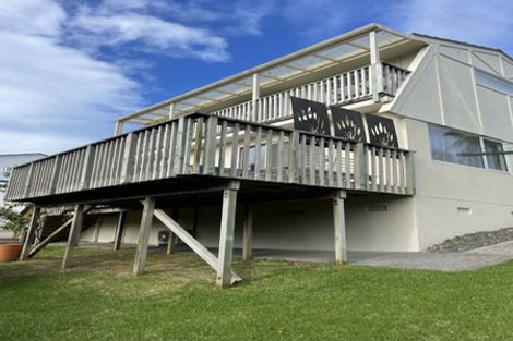 Photo of property in 2/28 Waiau Street, Torbay, Auckland, 0630