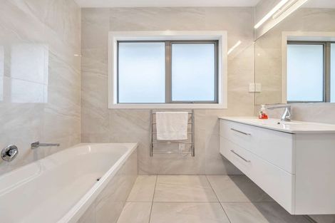 Photo of property in 48 Moira Drive, Tuakau, 2121