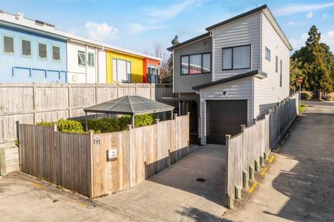 Photo of property in 10 Sophie Lane, Henderson, Auckland, 0612