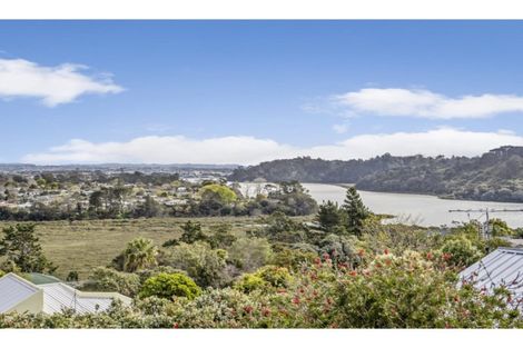 Photo of property in 70 Pemberton Avenue, Bayview, Auckland, 0629