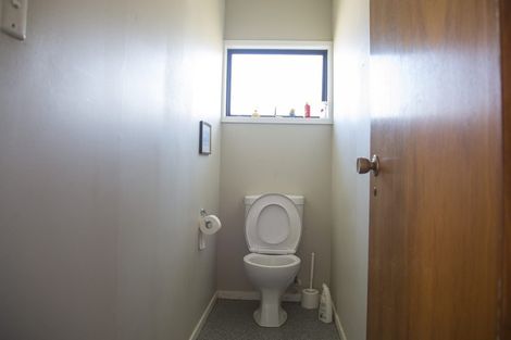 Photo of property in 2/23 Quebec Road, Milford, Auckland, 0620