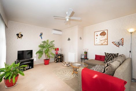 Photo of property in 7/9 Evans Road, Glen Eden, Auckland, 0602