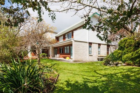 Photo of property in 16 Clifton Terrace, Fitzherbert, Palmerston North, 4410