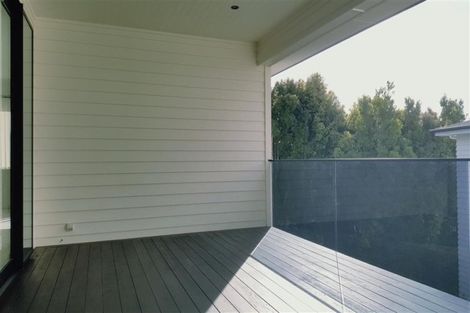 Photo of property in 8 Newport Place, Forrest Hill, Auckland, 0620