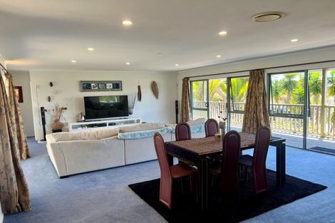 Photo of property in 1 Waterview Place, Haruru, 0204