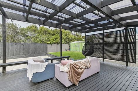 Photo of property in 142 Titirangi Road, New Lynn, Auckland, 0600