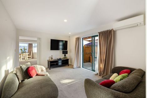 Photo of property in 164 Queenspark Drive, Parklands, Christchurch, 8083