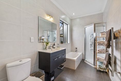 Photo of property in 2/9 Argyle Avenue, Pahurehure, Papakura, 2113