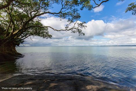 Photo of property in 796 South Titirangi Road, Titirangi, Auckland, 0604