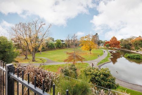 Photo of property in 12 Fitzroy Street, Terrace End, Palmerston North, 4410