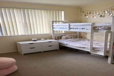 Photo of property in 5 Waipani Road, Te Atatu Peninsula, Auckland, 0610