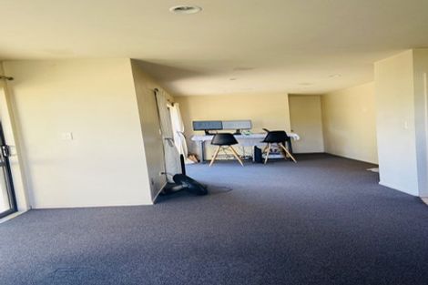 Photo of property in 11 Spalding Rise, Golflands, Auckland, 2013