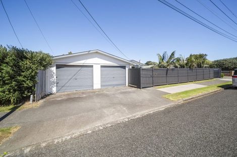 Photo of property in 5 Dorset Avenue, Westown, New Plymouth, 4310