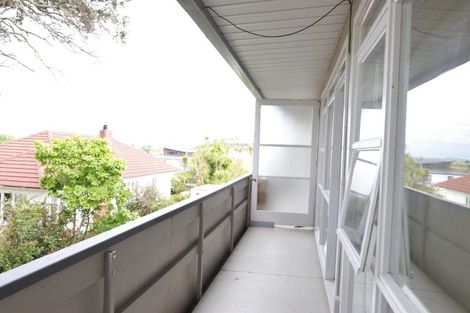 Photo of property in 4/77 Old Lake Road, Narrow Neck, Auckland, 0624