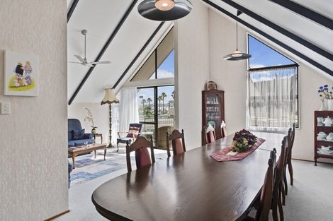 Photo of property in 1/7 Pegasus Place, Half Moon Bay, Auckland, 2012