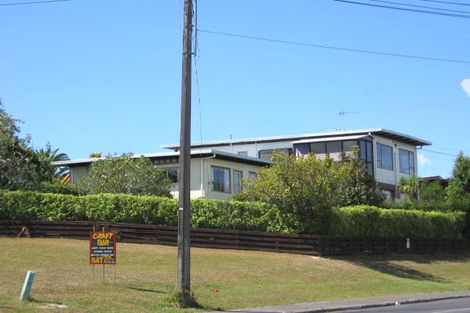 Photo of property in 2/29 Carlisle Road, Torbay, Auckland, 0630