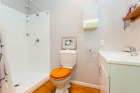 Photo of property in 98 Konini Road, Titirangi, Auckland, 0604