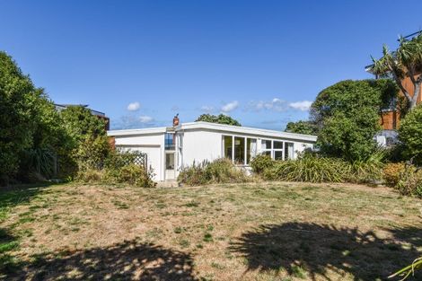 Photo of property in 4 Cliffs Road, Saint Clair, Dunedin, 9012