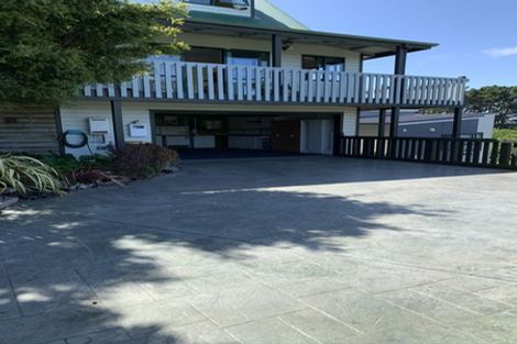 Photo of property in 14 Marjory Close, Broadmeadows, Wellington, 6035