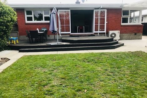 Photo of property in 268 Main North Road, Redwood, Christchurch, 8051