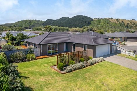 Photo of property in 5 Pearson Place, Paraparaumu, 5032