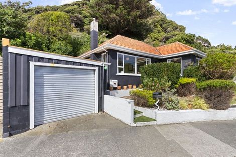 Photo of property in 137 Muritai Road, Eastbourne, Lower Hutt, 5013