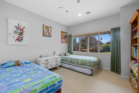 Photo of property in 26 Shelter Grove, Frankleigh Park, New Plymouth, 4310