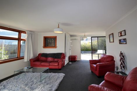 Photo of property in 37 Newcastle Street, Clyde, 9330