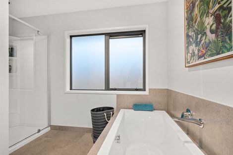 Photo of property in 198 Matua Road, Kumeu, 0810