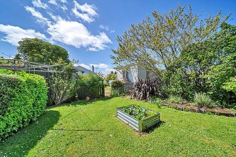 Photo of property in 27 Chester Street, Waverley, 4510