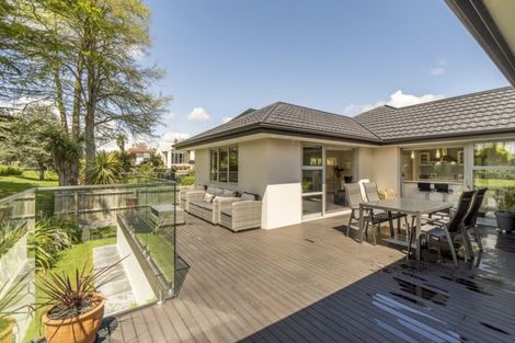 Photo of property in 20 Strowan Road, Strowan, Christchurch, 8052