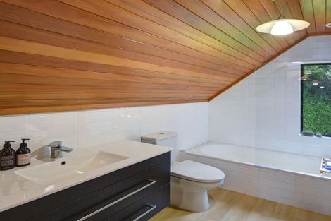 Photo of property in 15 Robin Lane, Saint Leonards, Dunedin, 9022