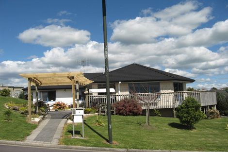 Photo of property in 2 Cram Court, Welcome Bay, Tauranga, 3112