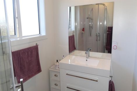 Photo of property in 2/444 Harewood Road, Harewood, Christchurch, 8051