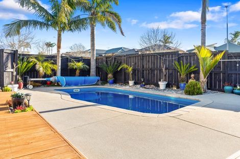 Photo of property in 8 Waterside Drive, Pyes Pa, Tauranga, 3112
