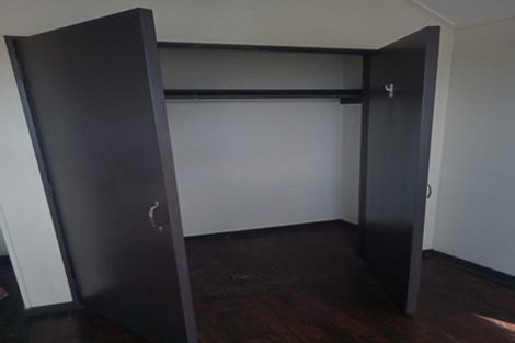 Photo of property in 140 Akaroa Drive, Maupuia, Wellington, 6022