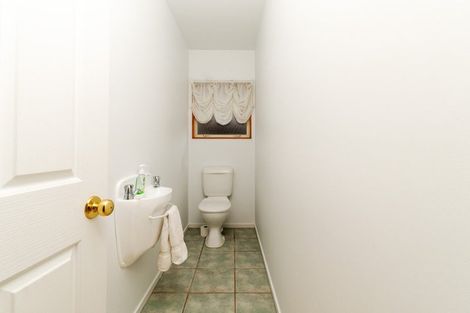 Photo of property in 42 Landing Drive, Albany, Auckland, 0632