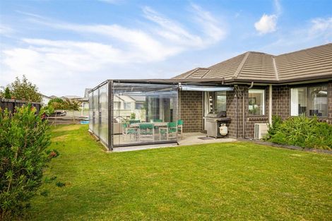 Photo of property in 4 Aporo Drive, Kumeu, 0810