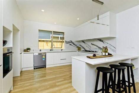 Photo of property in 58 Schoolside Road, Kumeu, 0810