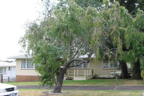 Photo of property in 3 Maui Pomare Street, Blockhouse Bay, Auckland, 0600