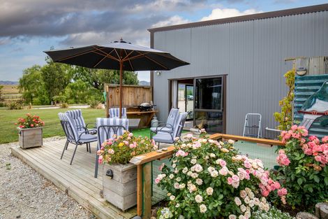 Photo of property in 326 Golden Road, Springvale, Alexandra, 9393