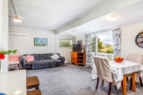 Photo of property in 5 Brigitte View, Snells Beach, 0920