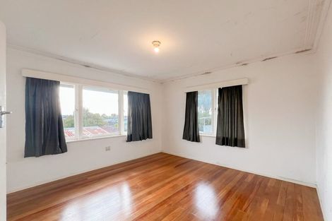 Photo of property in 3201 Great North Road, New Lynn, Auckland, 0600