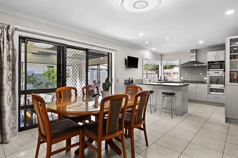 Photo of property in 28a Howard Road, Taradale, Napier, 4112