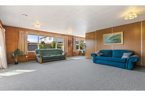 Photo of property in 12a Gamblins Road, Saint Martins, Christchurch, 8022