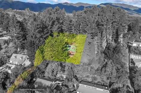 Photo of property in 122 Plateau Road, Te Marua, Upper Hutt, 5018